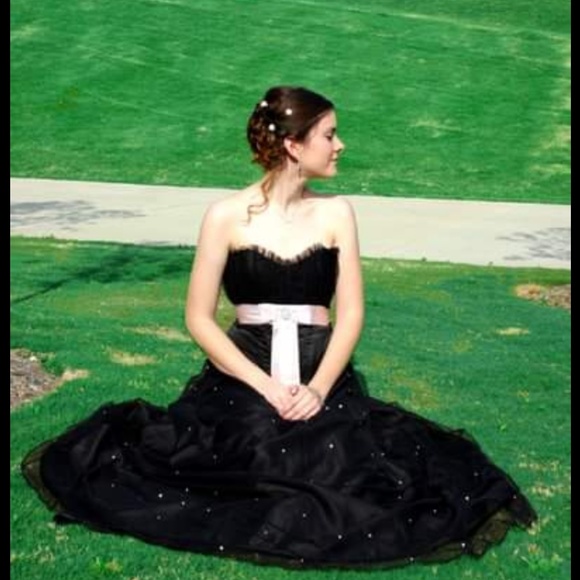 Pink Prom Dress with Black Bows